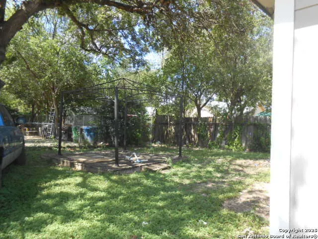 $1,695 | 2051 Martin Luther King Drive, San Antonio, TX 78203