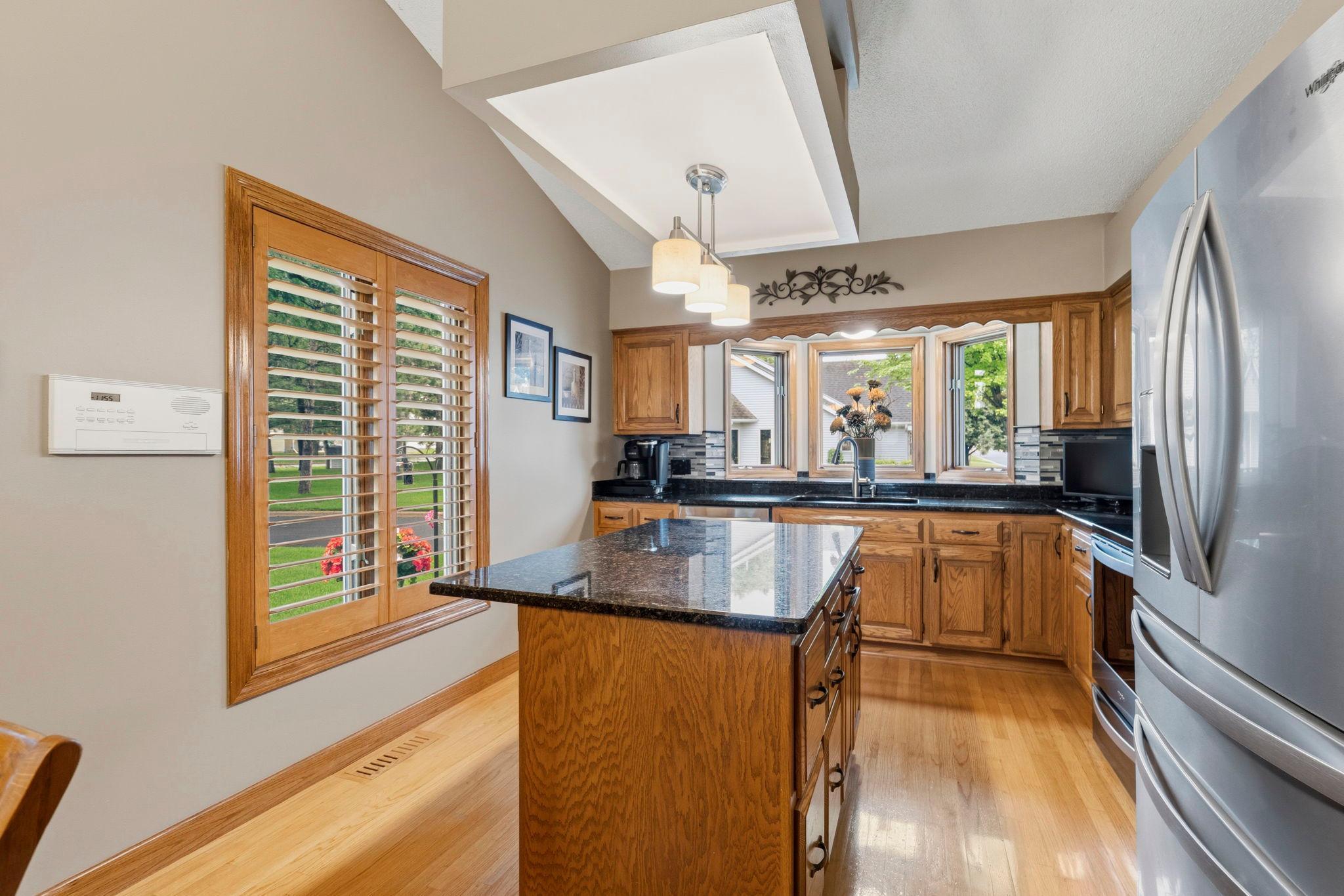 2751 Rivers Bluff Lane Anoka, MN 55303 - Photo 4 of 36