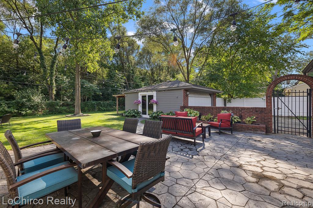 1232 Avon Manor Road Rochester Hills, MI 48307 - Photo 32 of 45