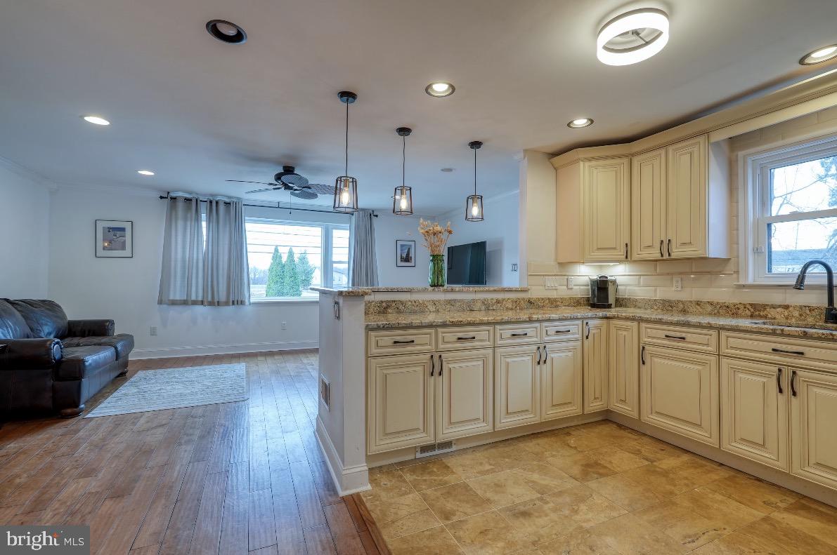 7257 Ridge Avenue Philadelphia, PA 19128 - Photo 12 of 34