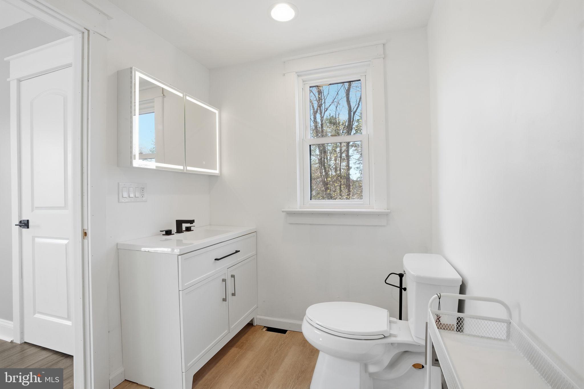 7257 Ridge Avenue Philadelphia, PA 19128 - Photo 23 of 34