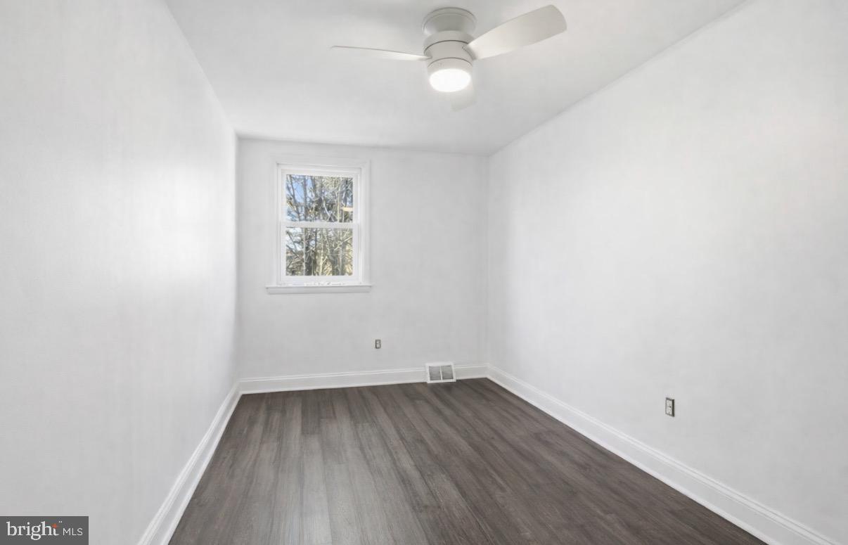 7257 Ridge Avenue Philadelphia, PA 19128 - Photo 25 of 34