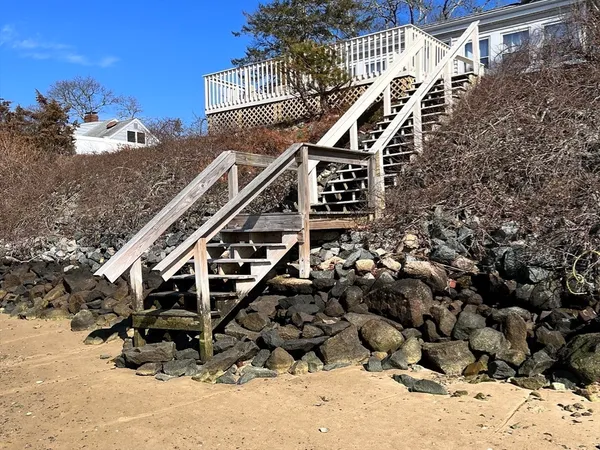 $2,200 | 11 Wallace Point, Bourne, MA 02532