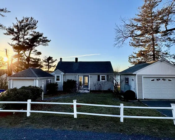 $2,200 | 11 Wallace Point, Bourne, MA 02532
