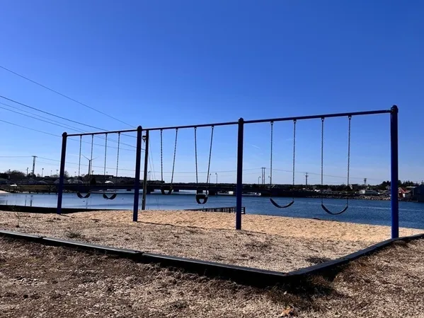 $2,200 | 11 Wallace Point, Bourne, MA 02532