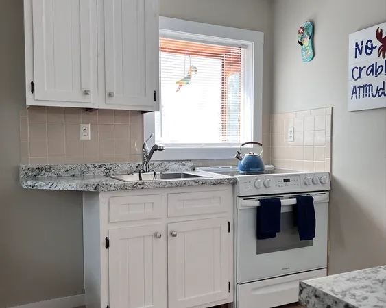 $2,200 | 11 Wallace Point, Bourne, MA 02532