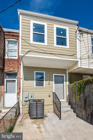 a view of a house with outdoor space