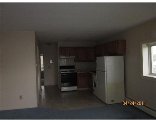 3940 Post Road, Unit 40 Warwick, RI 02886 - Photo 4 of 7 Kitchen.
