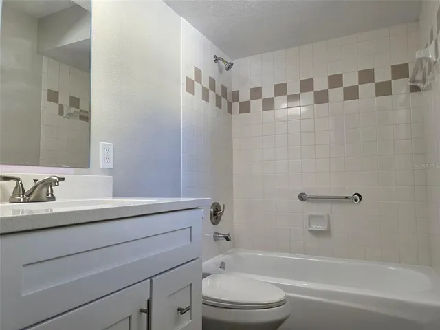 $2,500 | 118 29th Street Northwest, Bradenton, FL 34205