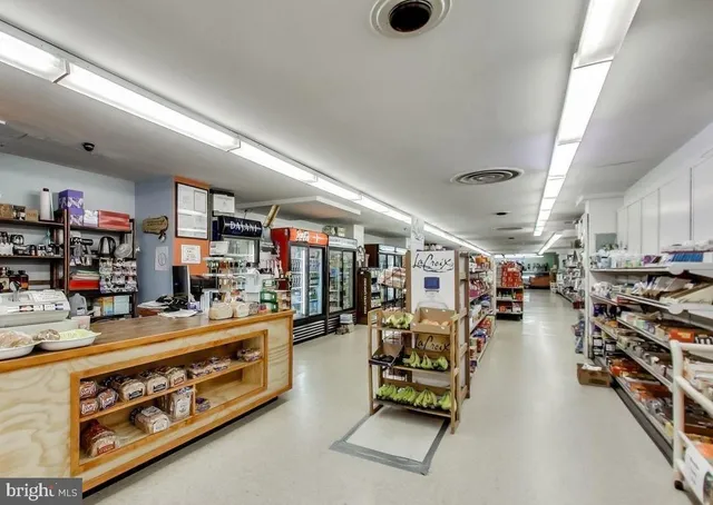 $299,500 | 4201 Cathedral Avenue Northwest, Unit 913W, Washington, DC 20016