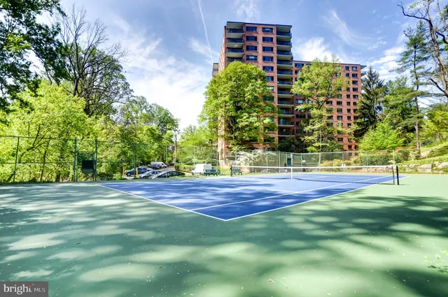 $299,500 | 4201 Cathedral Avenue Northwest, Unit 913W, Washington, DC 20016