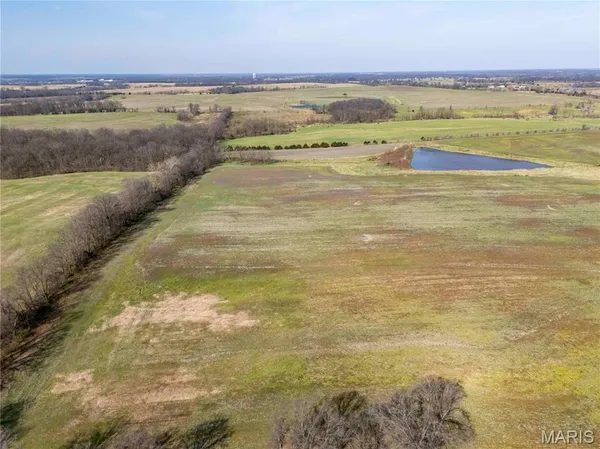 $1 | 0 Highway 24, Paris, MO 65275