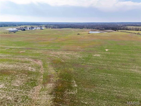 $1 | 0 Highway 24, Paris, MO 65275