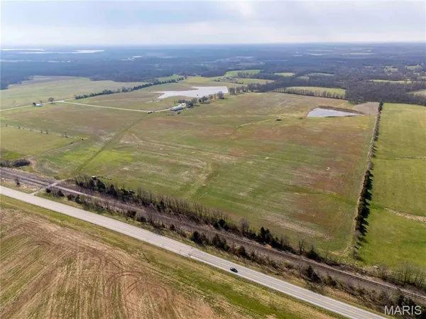 $1 | 0 Highway 24, Paris, MO 65275