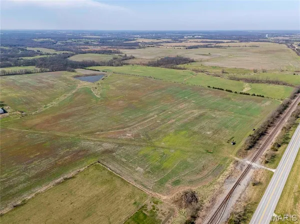 $1 | 0 Highway 24, Paris, MO 65275