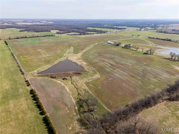 $1 | 0 Highway 24, Paris, MO 65275