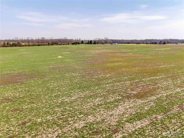 $1 | 0 Highway 24, Paris, MO 65275