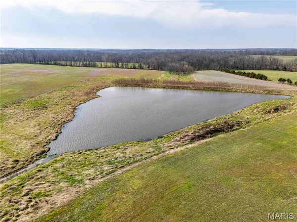 $1 | 0 Highway 24, Paris, MO 65275