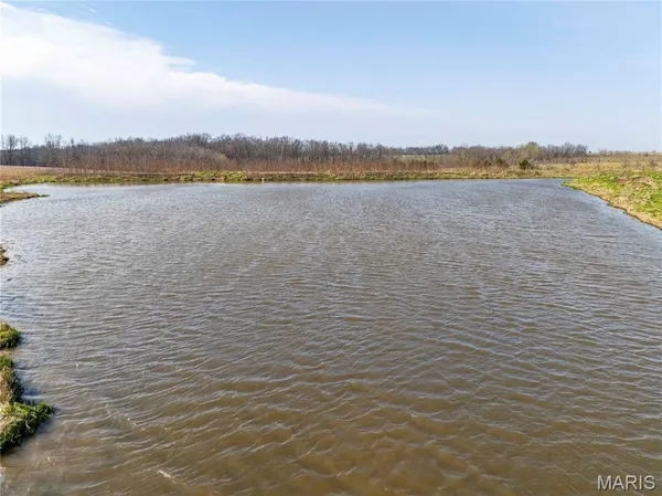 $1 | 0 Highway 24, Paris, MO 65275