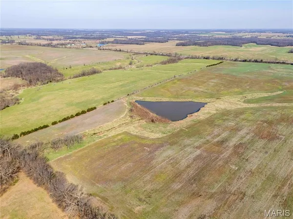 $1 | 0 Highway 24, Paris, MO 65275