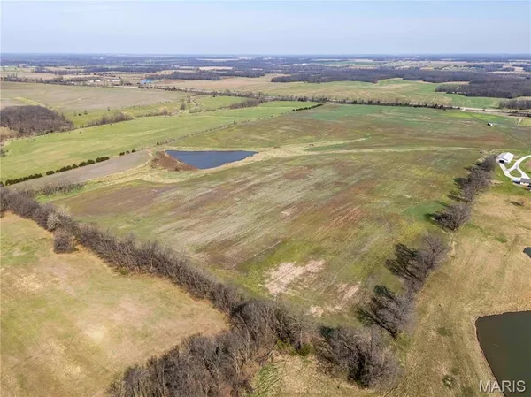 $1 | 0 Highway 24, Paris, MO 65275