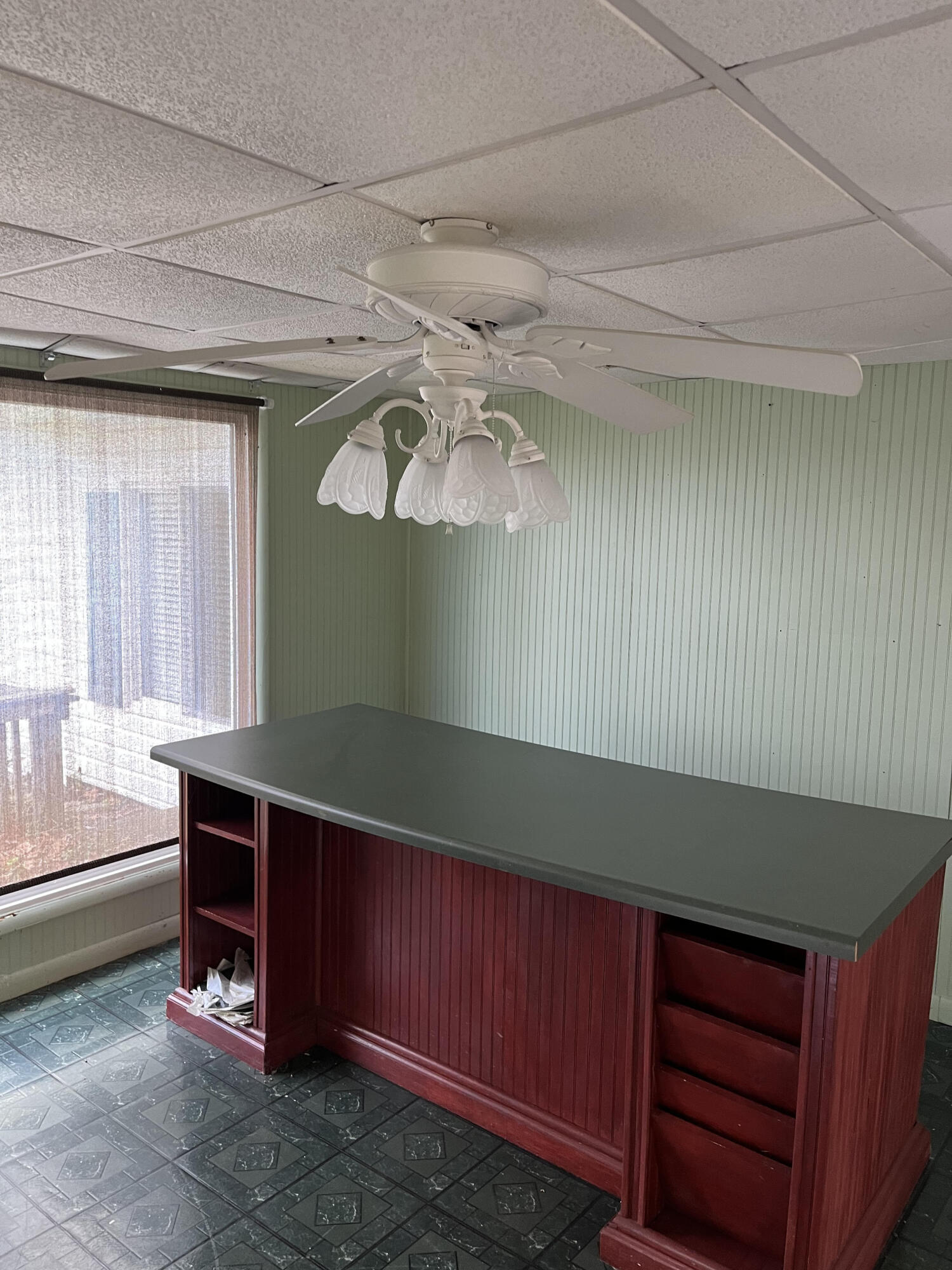 514 Ranier Drive Kingsport, TN 37663 - Photo 9 of 9 Rainer Game Room