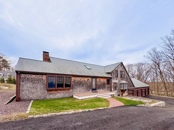 $1,699,900 | 215 Sohier Street, Cohasset, MA 02025
