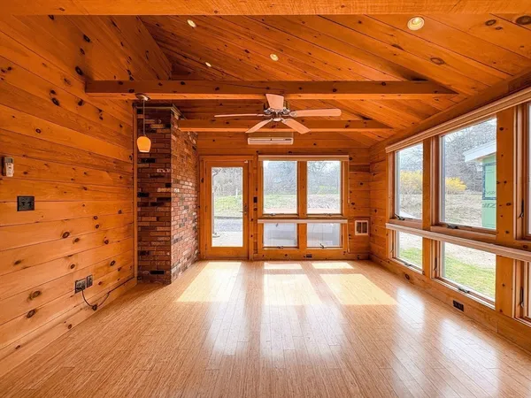 $1,699,900 | 215 Sohier Street, Cohasset, MA 02025
