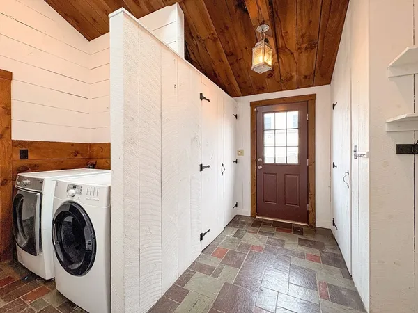 $1,699,900 | 215 Sohier Street, Cohasset, MA 02025