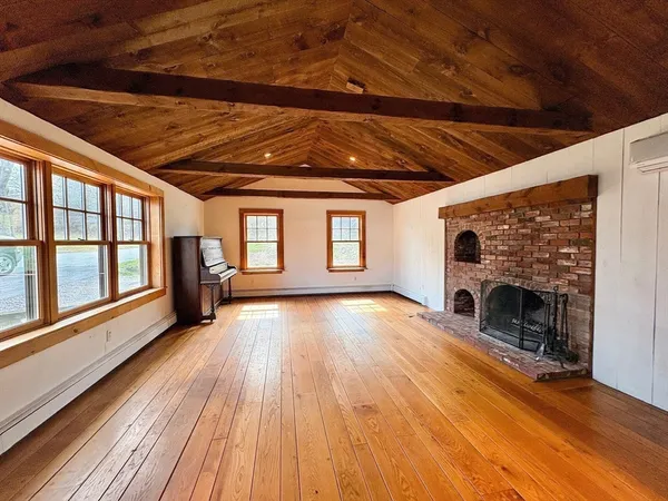 $1,699,900 | 215 Sohier Street, Cohasset, MA 02025