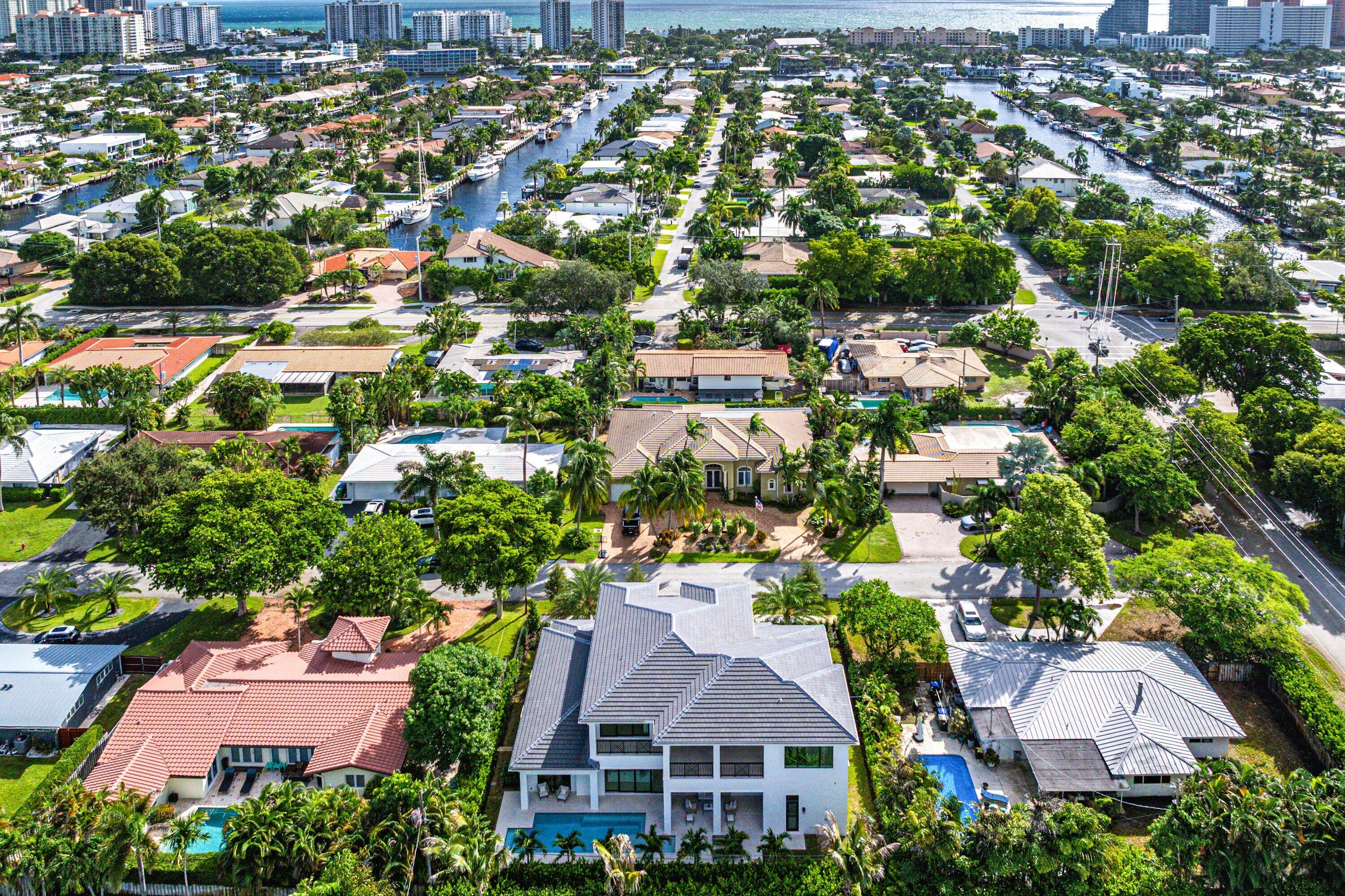 2609 Northeast 27th Way Fort Lauderdale, FL 33306 - Photo 24 of 53 an aerial view of residential houses with outdoor space