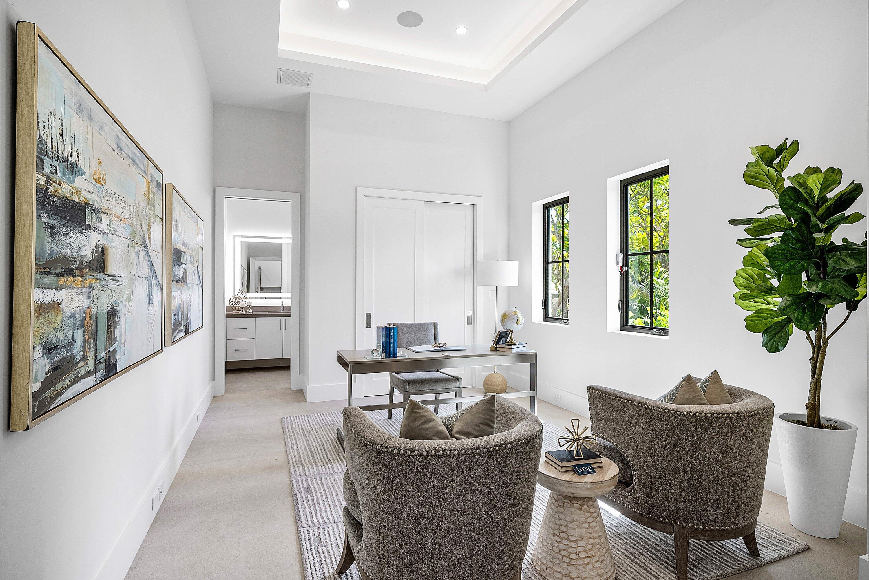 2609 Northeast 27th Way Fort Lauderdale, FL 33306 - Photo 29 of 53 a living room with furniture and a potted plant