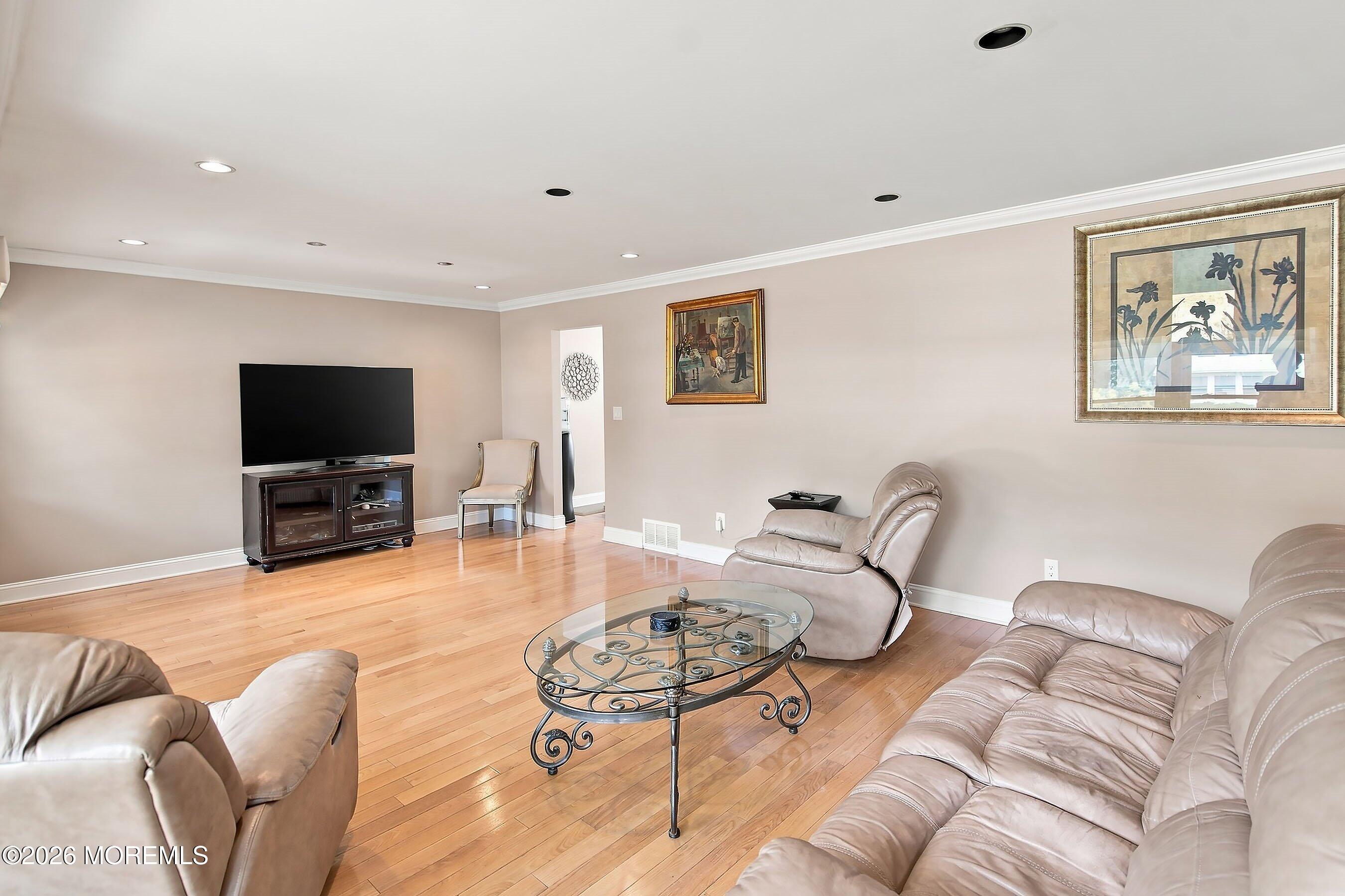 25 Mccue Road Morganville, NJ 07751 - Photo 7 of 28 07-Living 1a