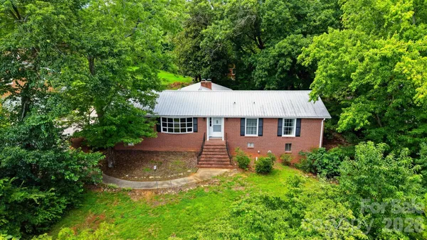 $299,000 | 466 Shiloh Church Road, Hickory, NC 28601