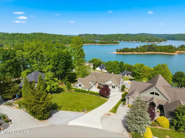 $1,249,900 | 288 Mountain Crest Drive, La Follette, TN 37766