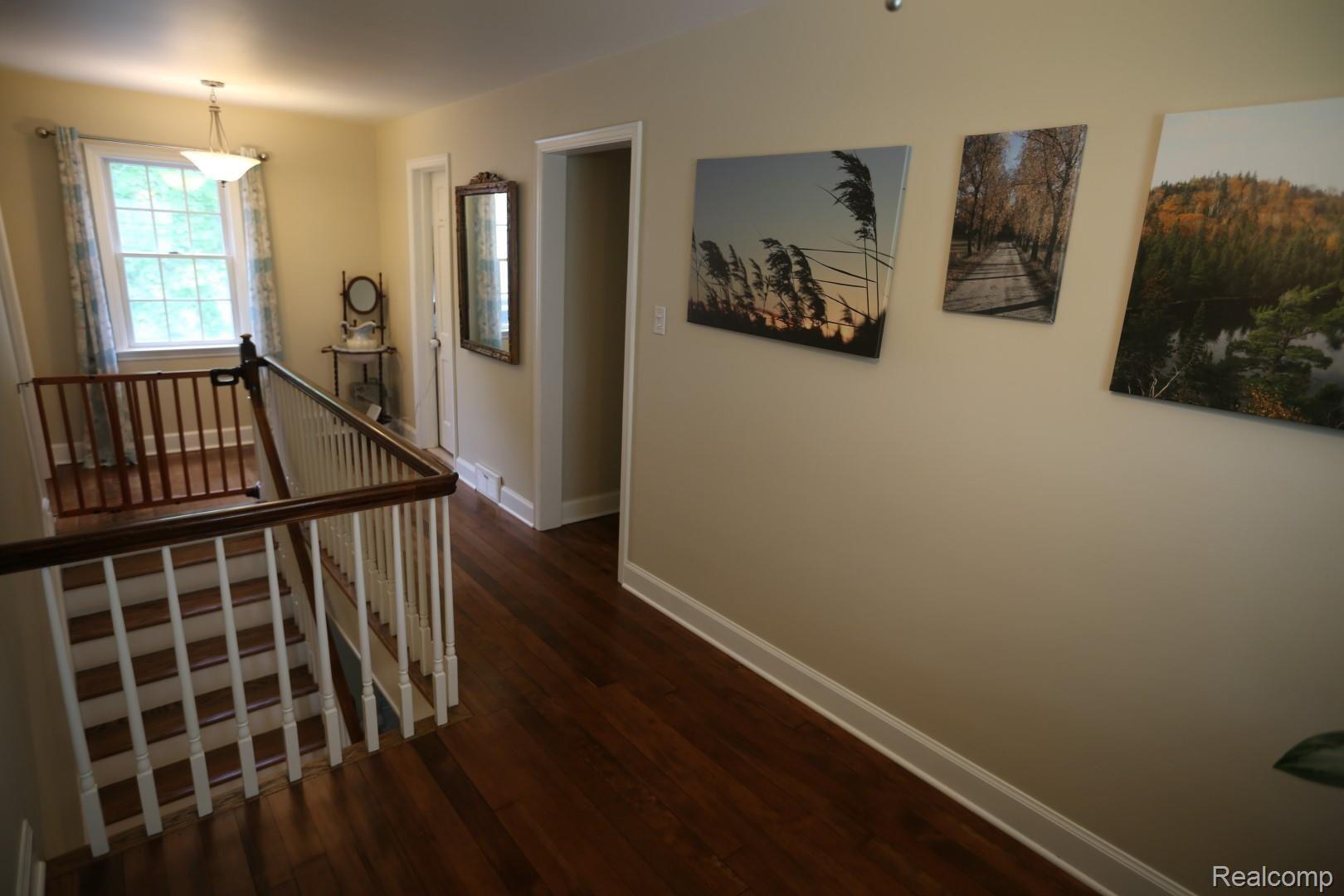 480 Tiplady Road Pinckney, MI 48169 - Photo 30 of 55 upstairs landing