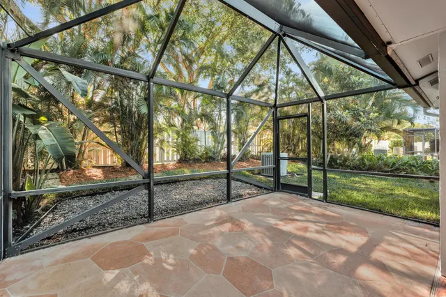 $645,900 | 6708 Canary Palm Circle, Boca Raton, FL 33433