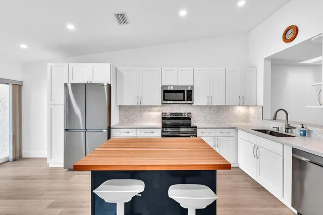 $645,900 | 6708 Canary Palm Circle, Boca Raton, FL 33433