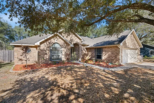 $289,900 | 705 Trochta Street, El Campo, TX 77437