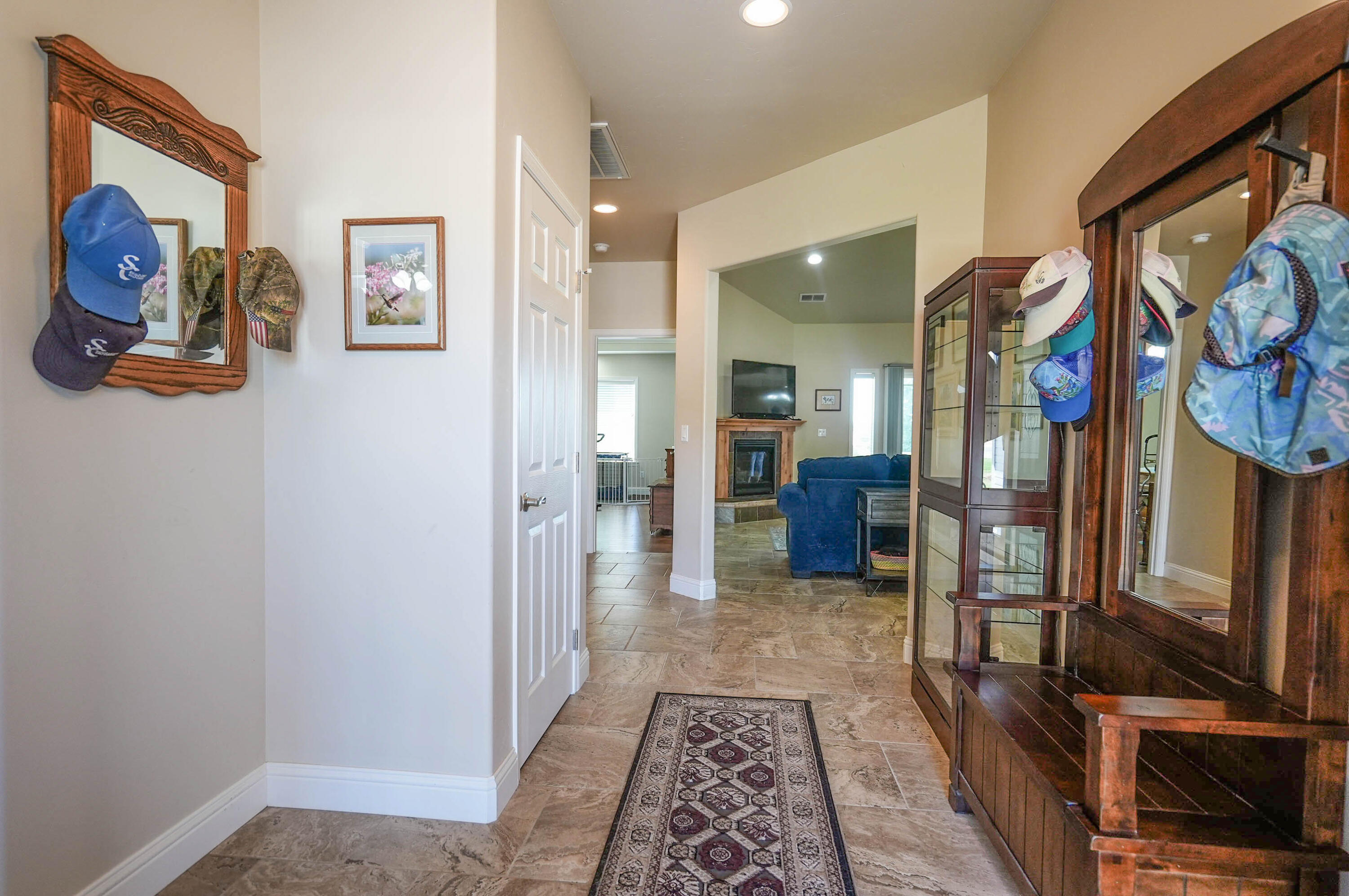 9280 Arant Road Klamath Falls, OR 97603 - Photo 4 of 41 Arant Rd_012