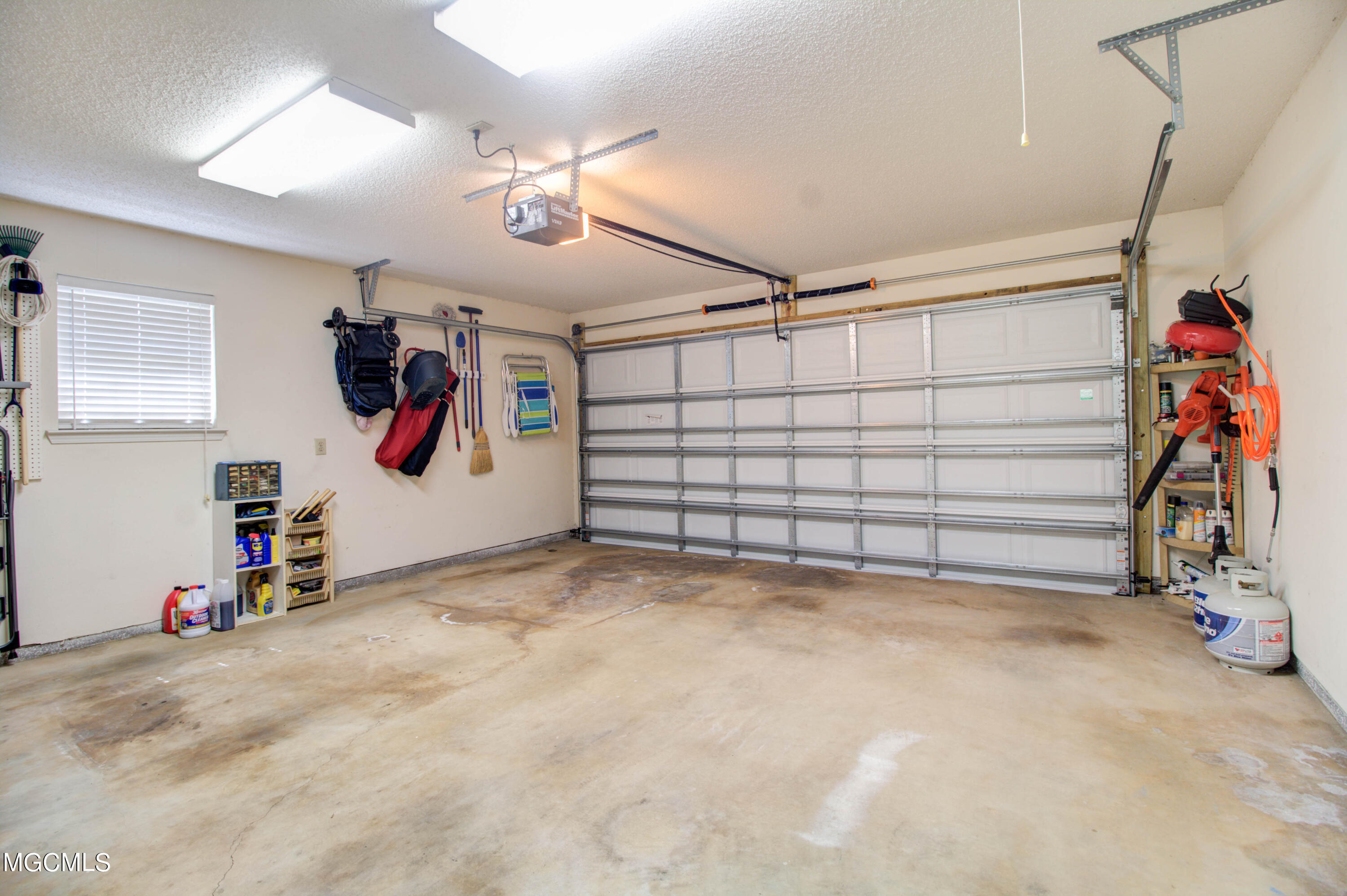 5512 Riley Road Ocean Springs, MS 39564 - Photo 14 of 22 IMG_0385_6_7