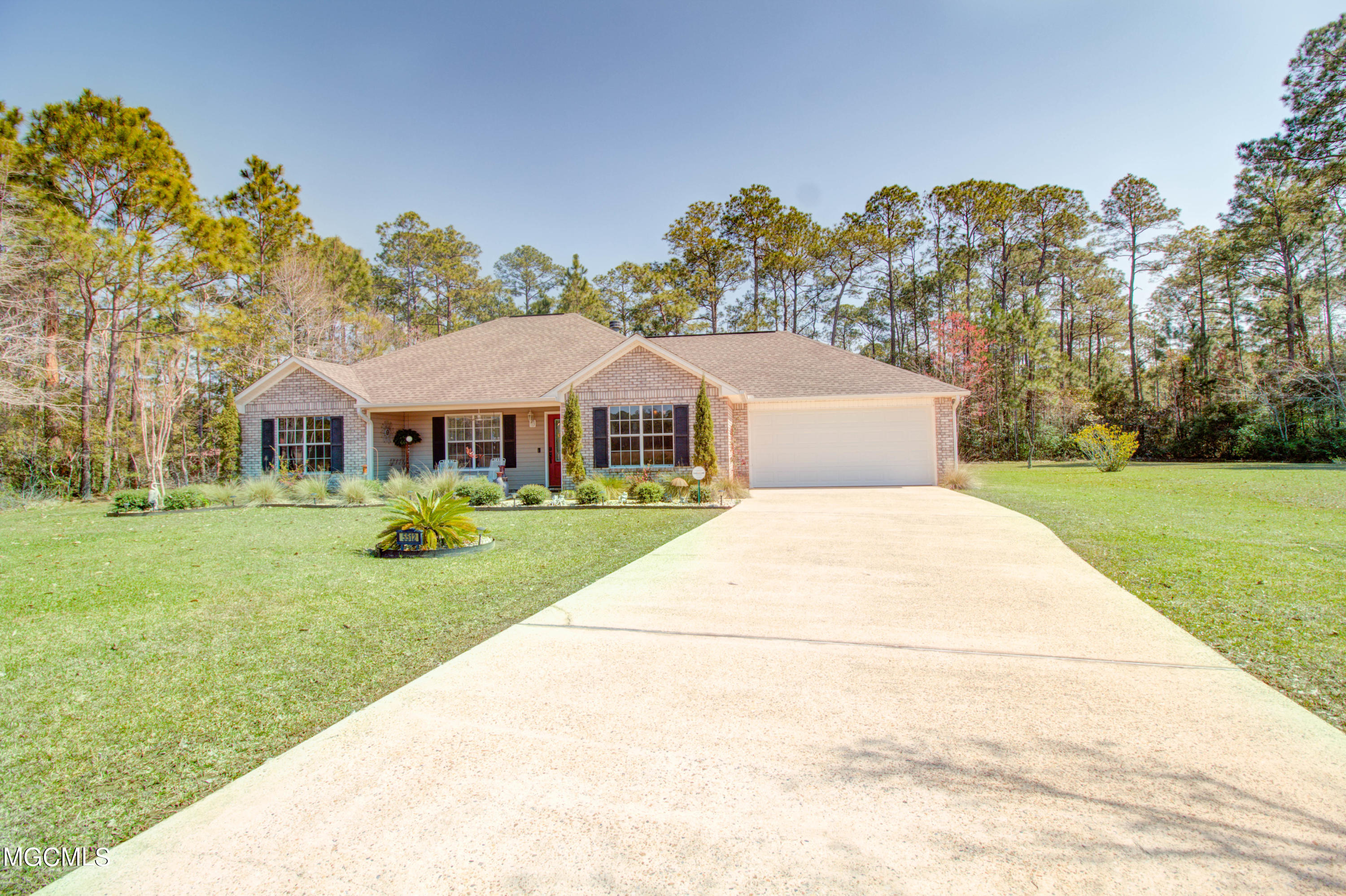 5512 Riley Road Ocean Springs, MS 39564 - Photo 2 of 22 IMG_0355_6_7