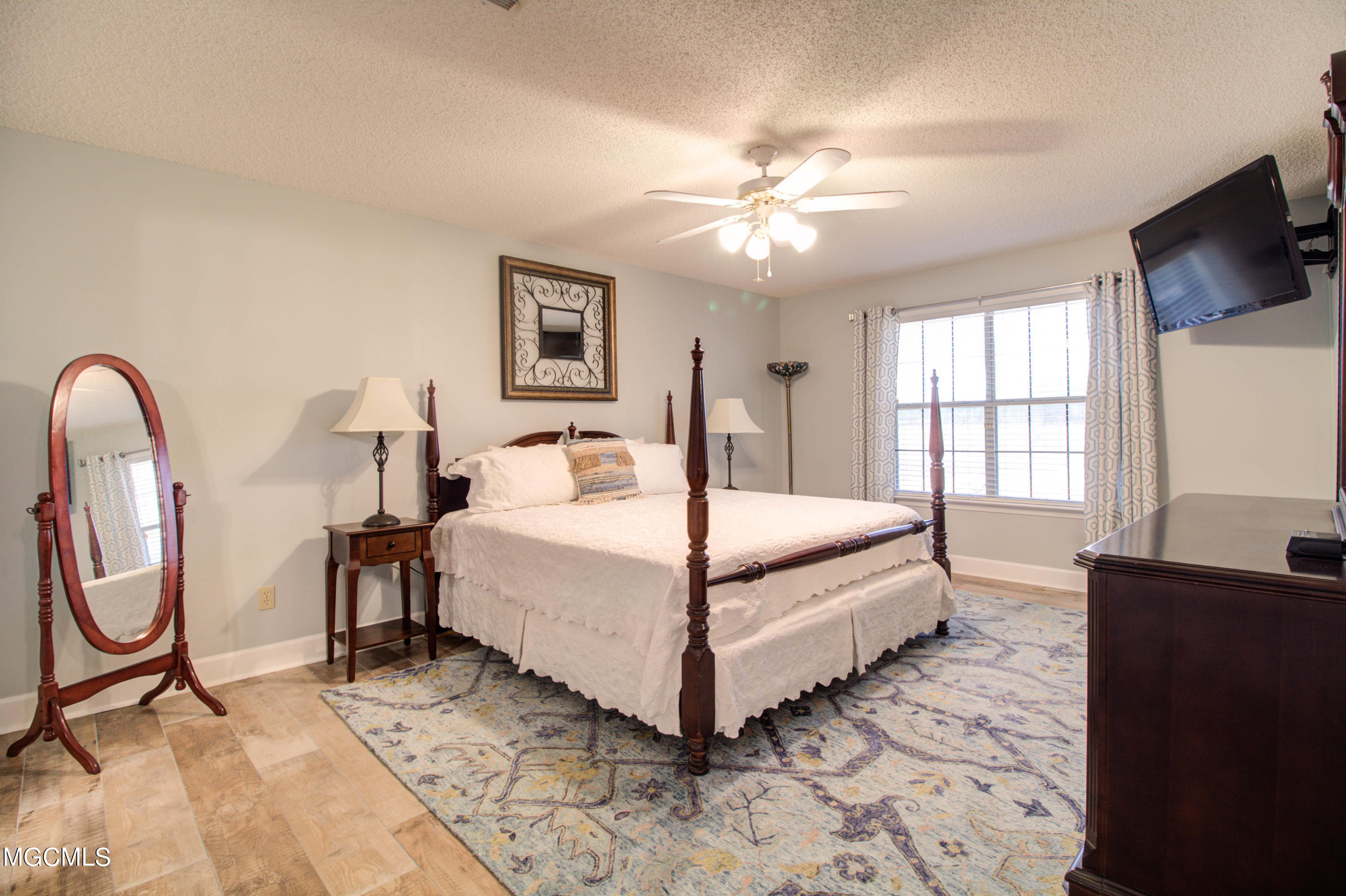 5512 Riley Road Ocean Springs, MS 39564 - Photo 9 of 22 IMG_0292_3_4