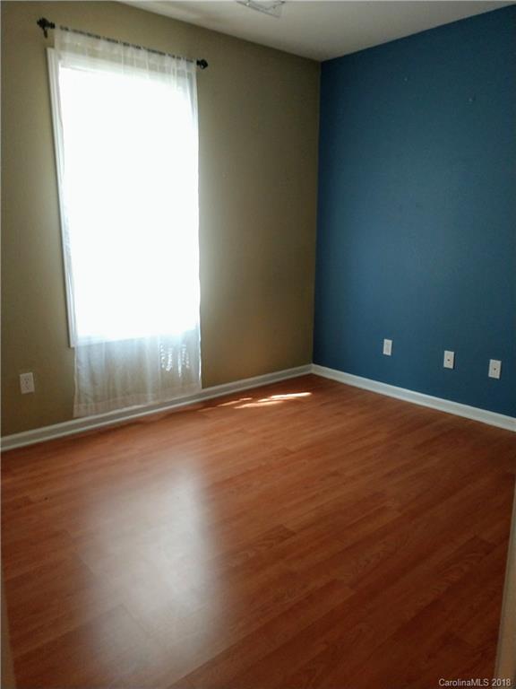 1003 Hipp Road Charlotte, NC 28216 - Photo 12 of 16 Gallery Image 12
