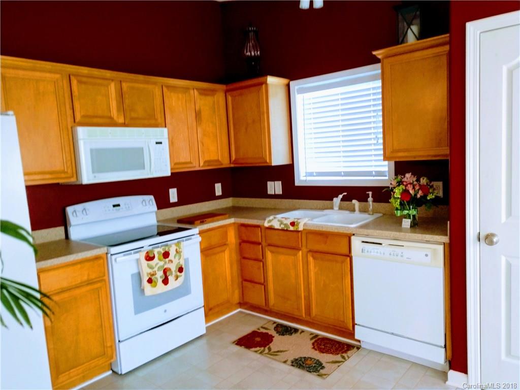 1003 Hipp Road Charlotte, NC 28216 - Photo 8 of 16 Gallery Image 8