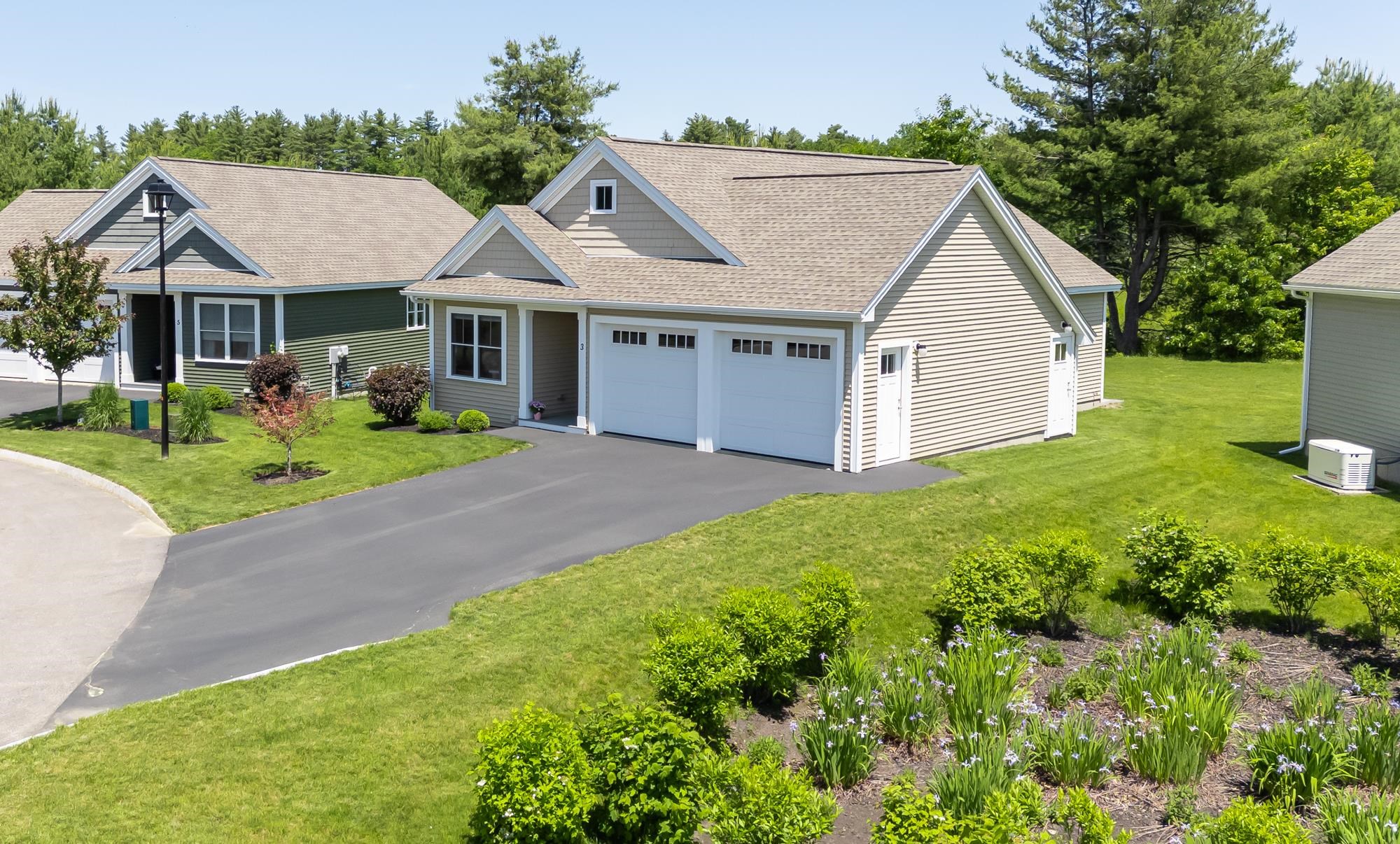 3 Paddock Circle, Unit 14 Nashua, NH 03062 - Photo 38 of 52