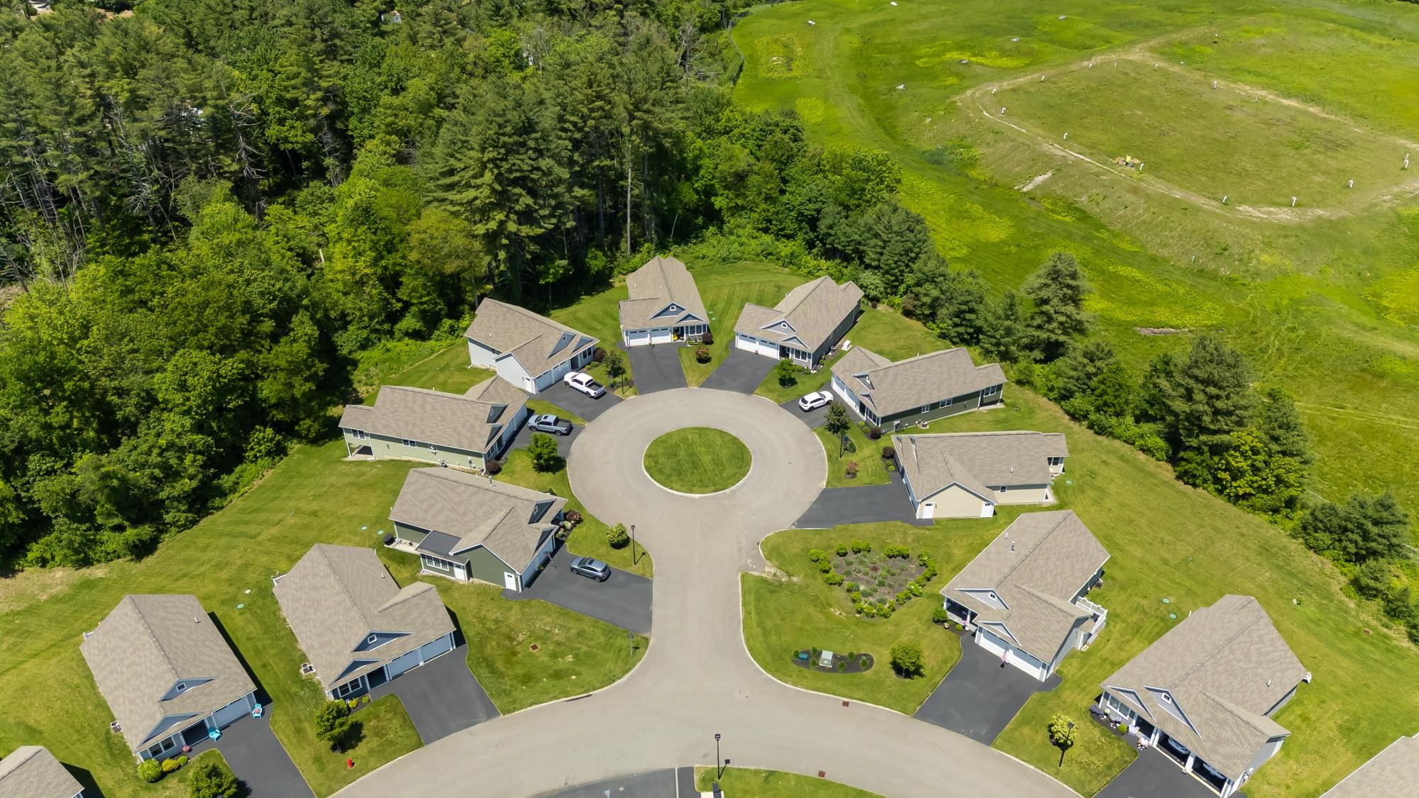 3 Paddock Circle, Unit 14 Nashua, NH 03062 - Photo 42 of 52