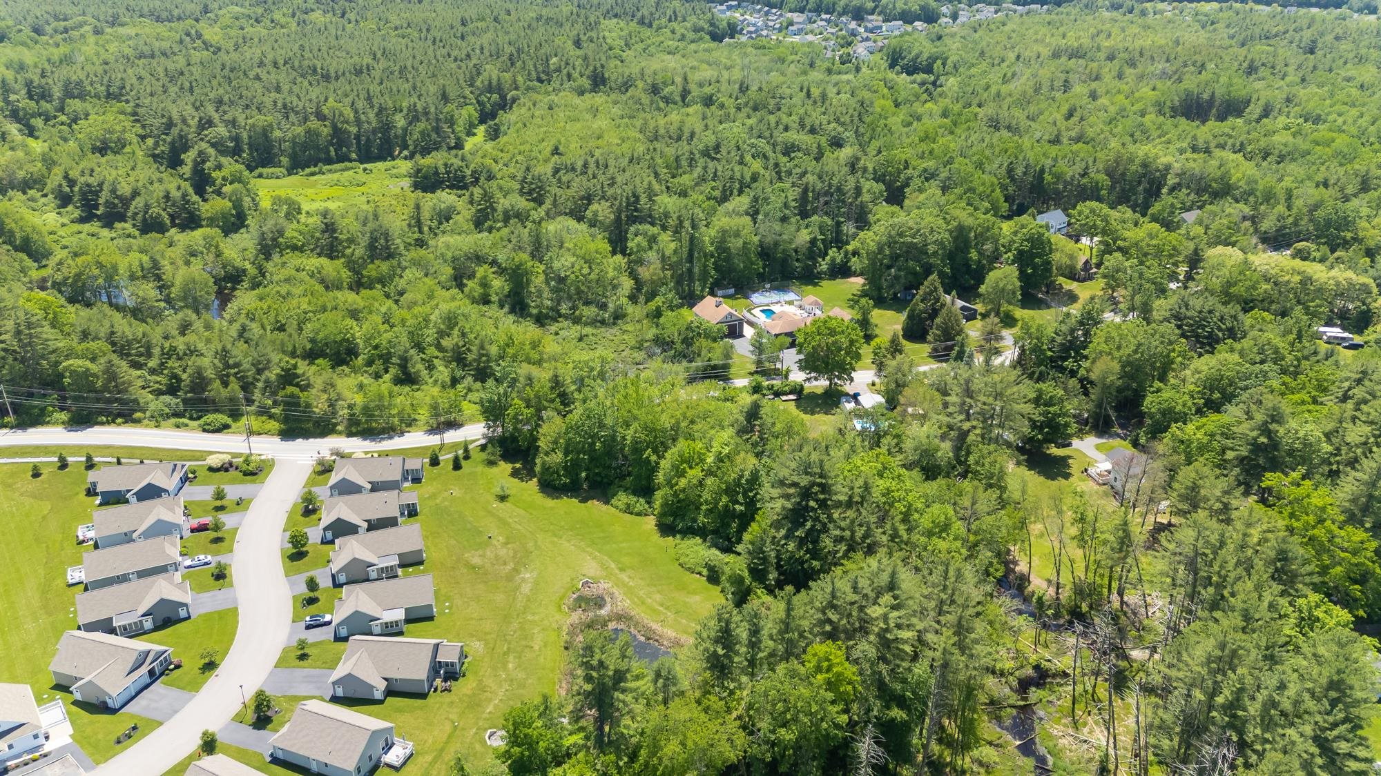 3 Paddock Circle, Unit 14 Nashua, NH 03062 - Photo 43 of 52