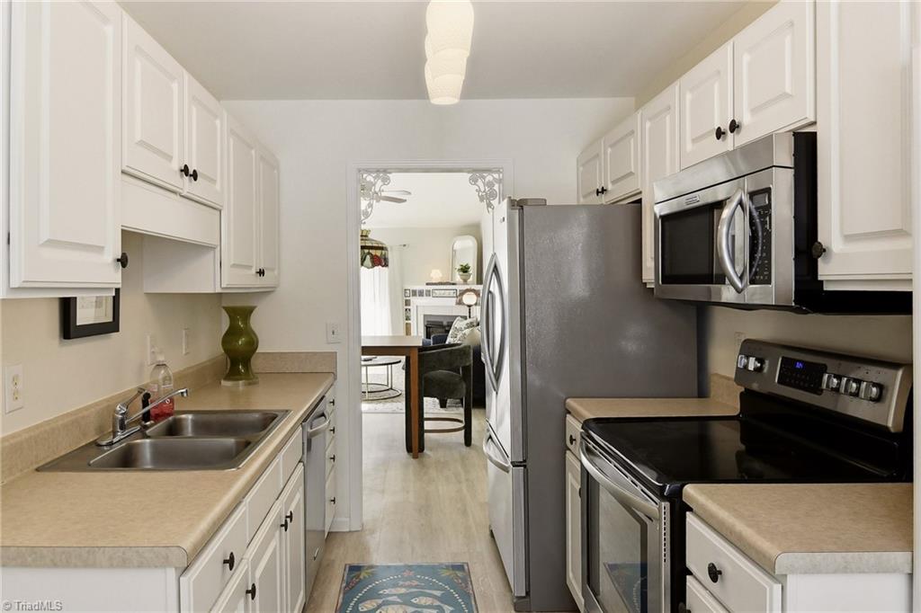 2140 Weststone Road, Unit 140 Clemmons, NC 27012 - Photo 13 of 30