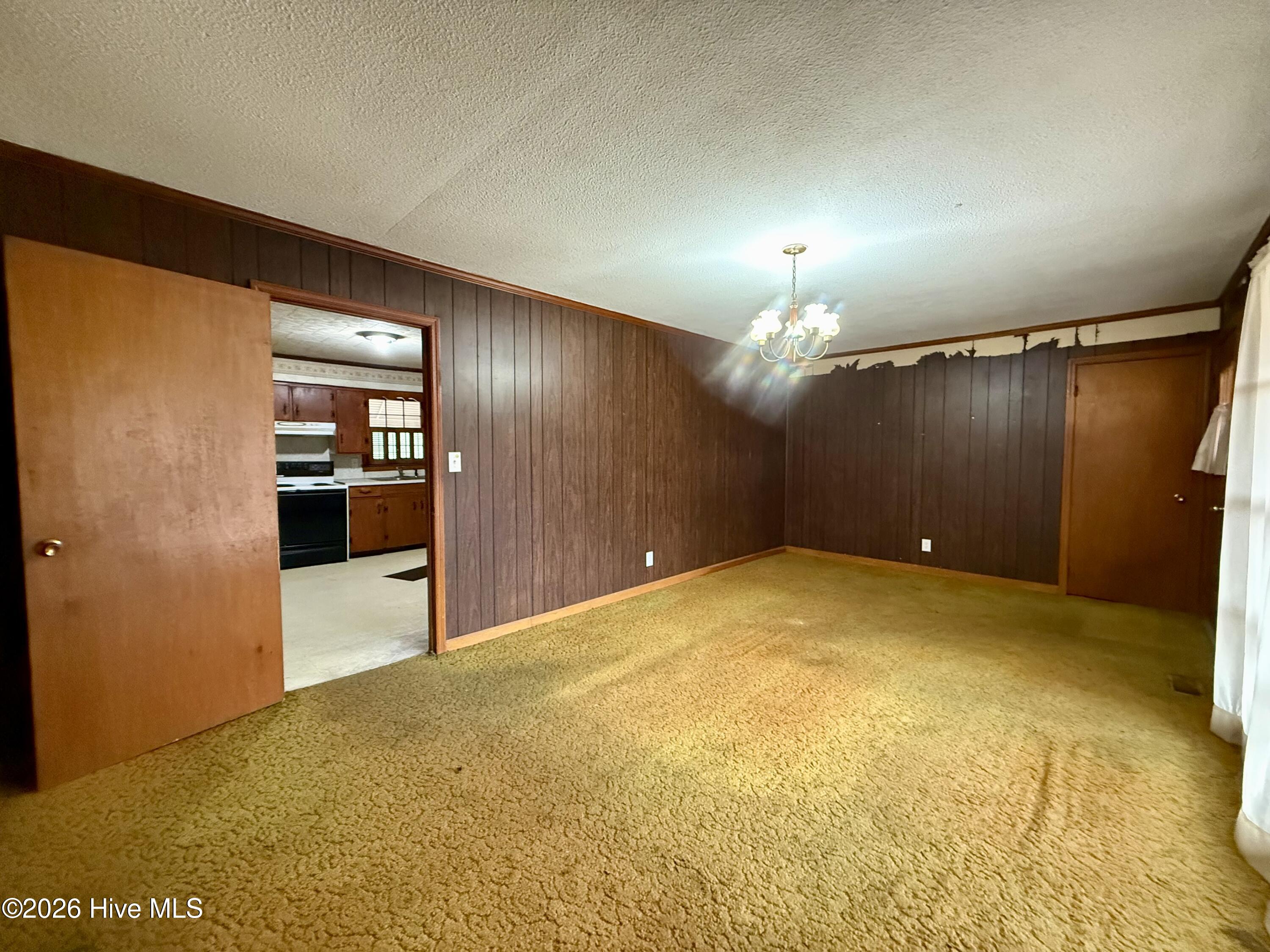 1420 Lum Brown Road Williamston, NC 27892 - Photo 13 of 41 Living Room